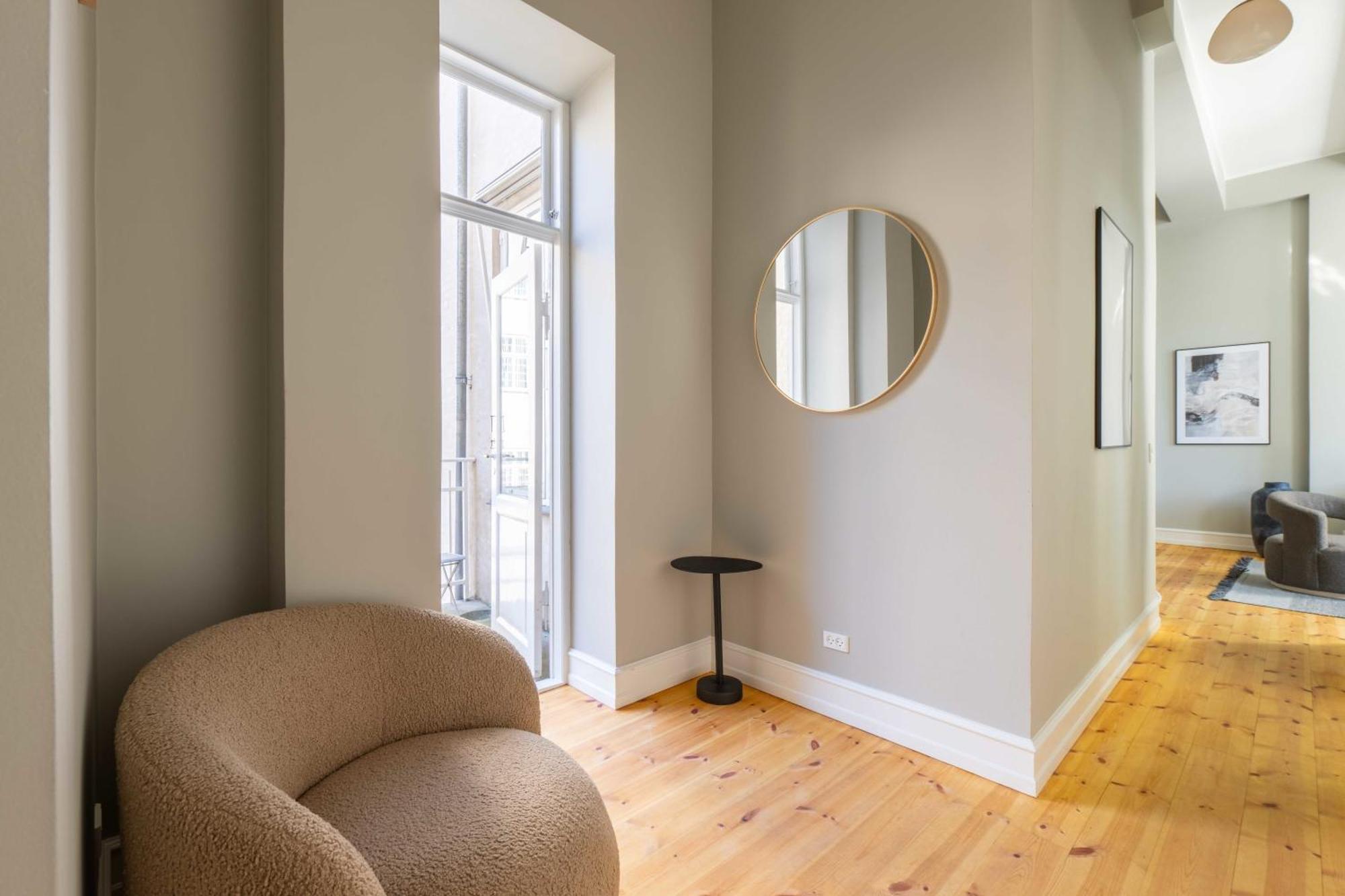 Apartament Centrally Located 3 Bedroom *
