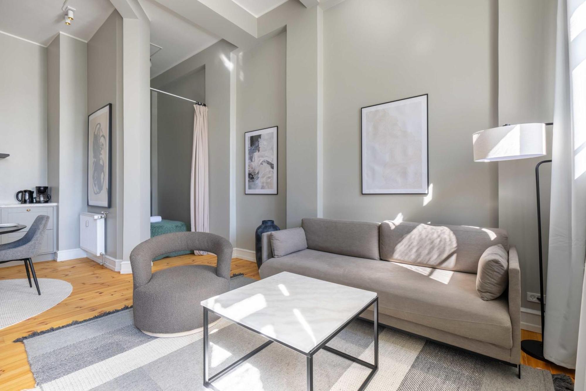 Apartament Centrally Located 3 Bedroom *